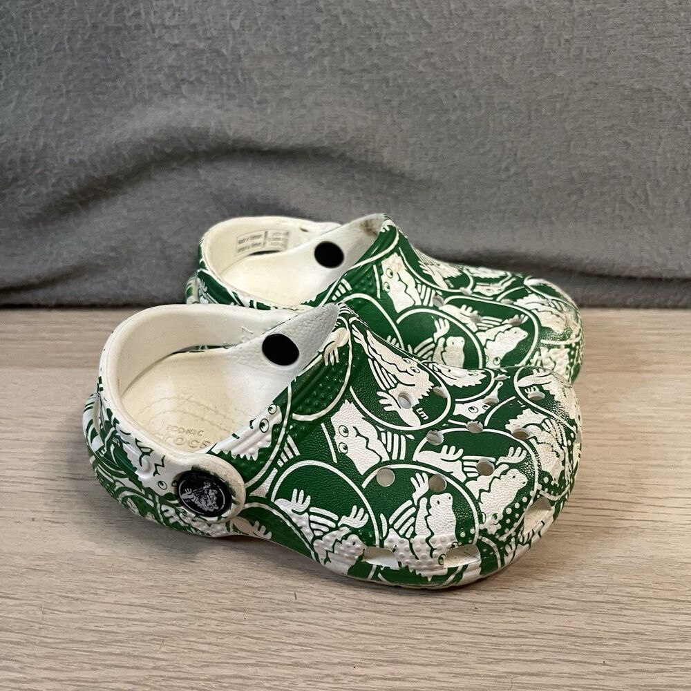 Crocs toddlers CLASSIC DUKE PRINT CLOG green White Sandals C7 Size 7 Kid Toddler